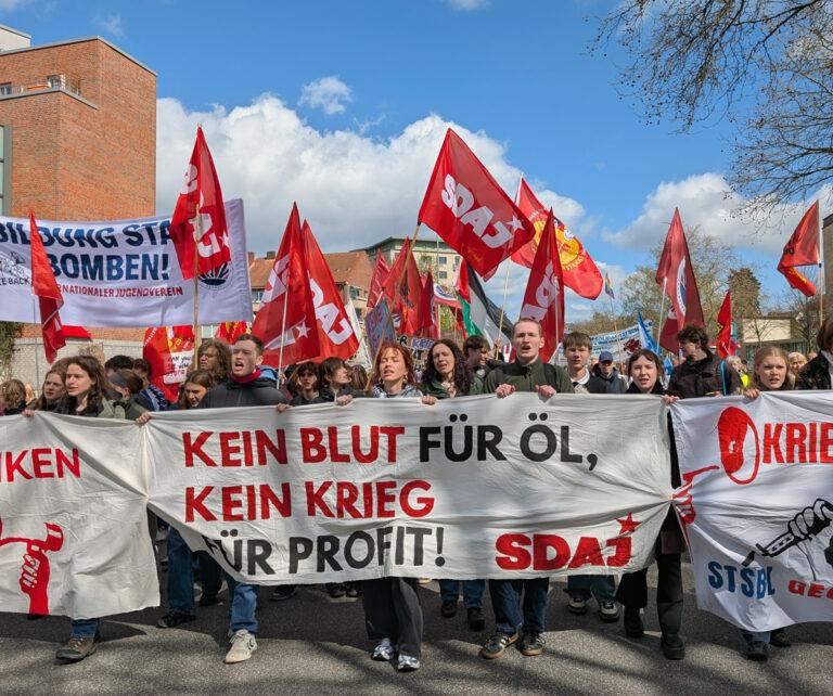 PXL 20260406 113729783 - „Wenn wir uns zusammenschließen, können wir hier alles aus den Angeln heben“ - Aktion - Aktion