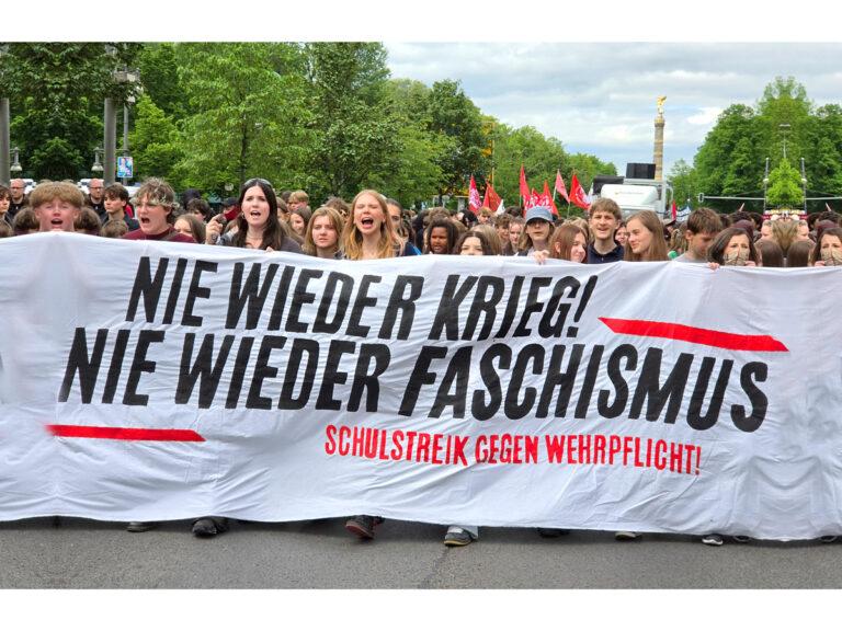 2001 20260508 143027 bearb - Nicht einzuschüchtern - Repressionen - Repressionen