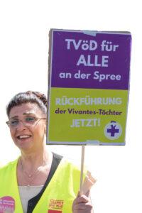 Solidarität von Kollegen und Crowd - Arbeitskampf, Crowdfunding, Erzwingungsstreik, Klinikkonzern, Solidarität, Spenden, TVöD 2026, Vivantes - Wirtschaft & Soziales 200301 Vivantes - Solidarität von Kollegen und Crowd - Arbeitskampf, Crowdfunding, Erzwingungsstreik, Klinikkonzern, Solidarität, Spenden, TVöD 2026, Vivantes - Wirtschaft & Soziales