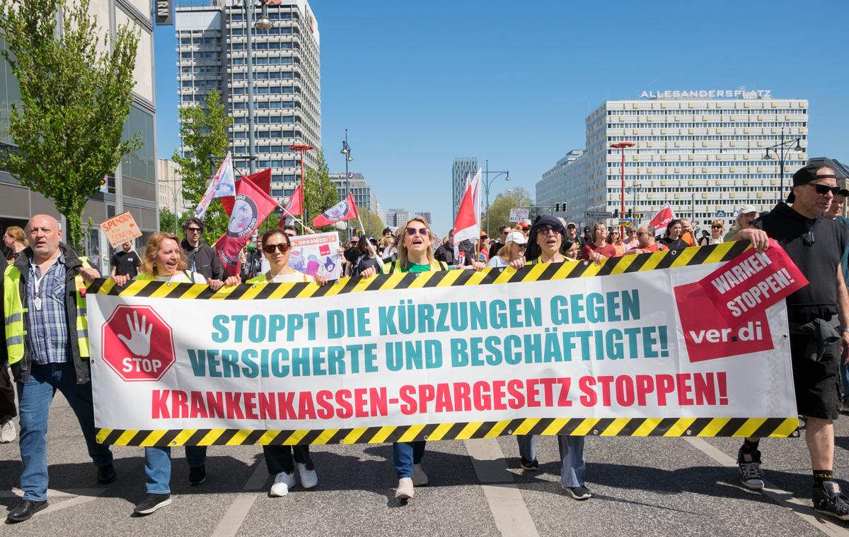 2026 05 01 1 - Keine leisen Spaziergänger - 1. Mai 2026, Bärbel Bas, Berlin, Bonn, DGB, DKP, Duisburg, Gießen, Guido Déus, Hamburg, Hüseyin Doğru, SDAJ - Blog, Aktion
