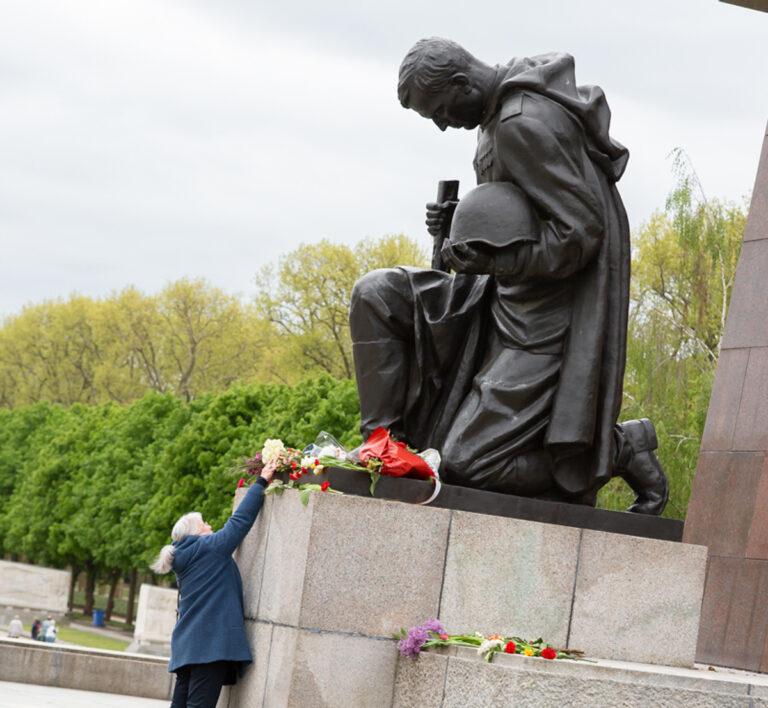 240502 Gedenkurteil Berlin - Gestörtes Gedenken - Politik - Politik
