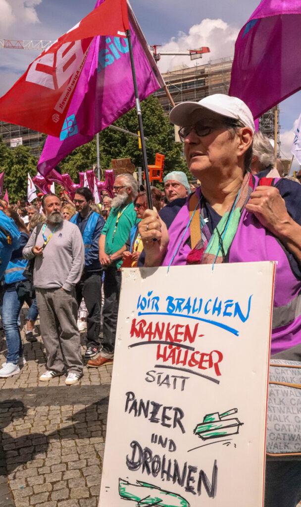 250301 Protest - Auf die Straße! Jetzt! - Angriff auf den Sozialstaat, Gewerkschaften, Protestaktion, Ruhrpott-Rebellion, Sozialabbau, sozialer Kahlschlag, Sozialverbände, Zeit für Widerstand! - Wirtschaft & Soziales