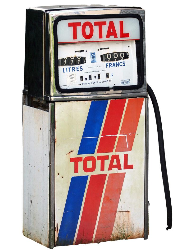 2613 1920px Total old petrol pump pic3 depositphotos bgremover - Total souverän? - Patrick Pouyanné - Patrick Pouyanné