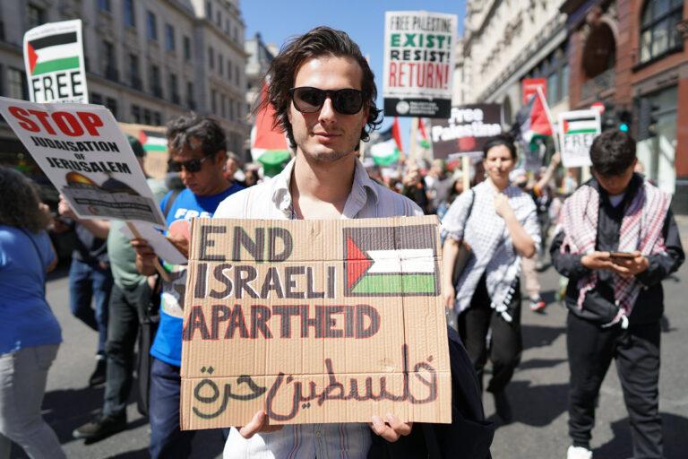 Lets End Israeli Apartheid 52080839992 web - Intellektueller Angriff auf die „Staatsräson“ - Blog - Blog