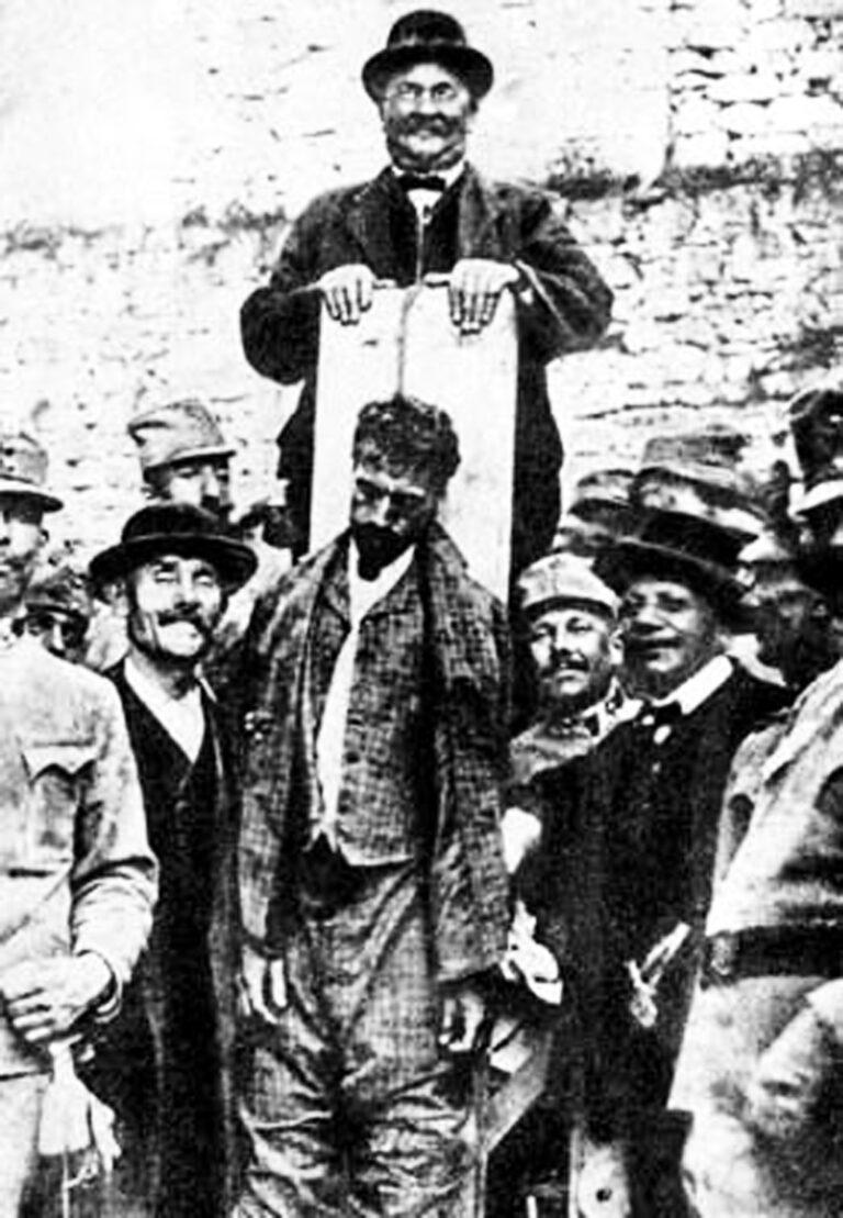 281601 Lesecuzione di Cesare Battisti - Kurz und knapp - Lakonismus - Lakonismus