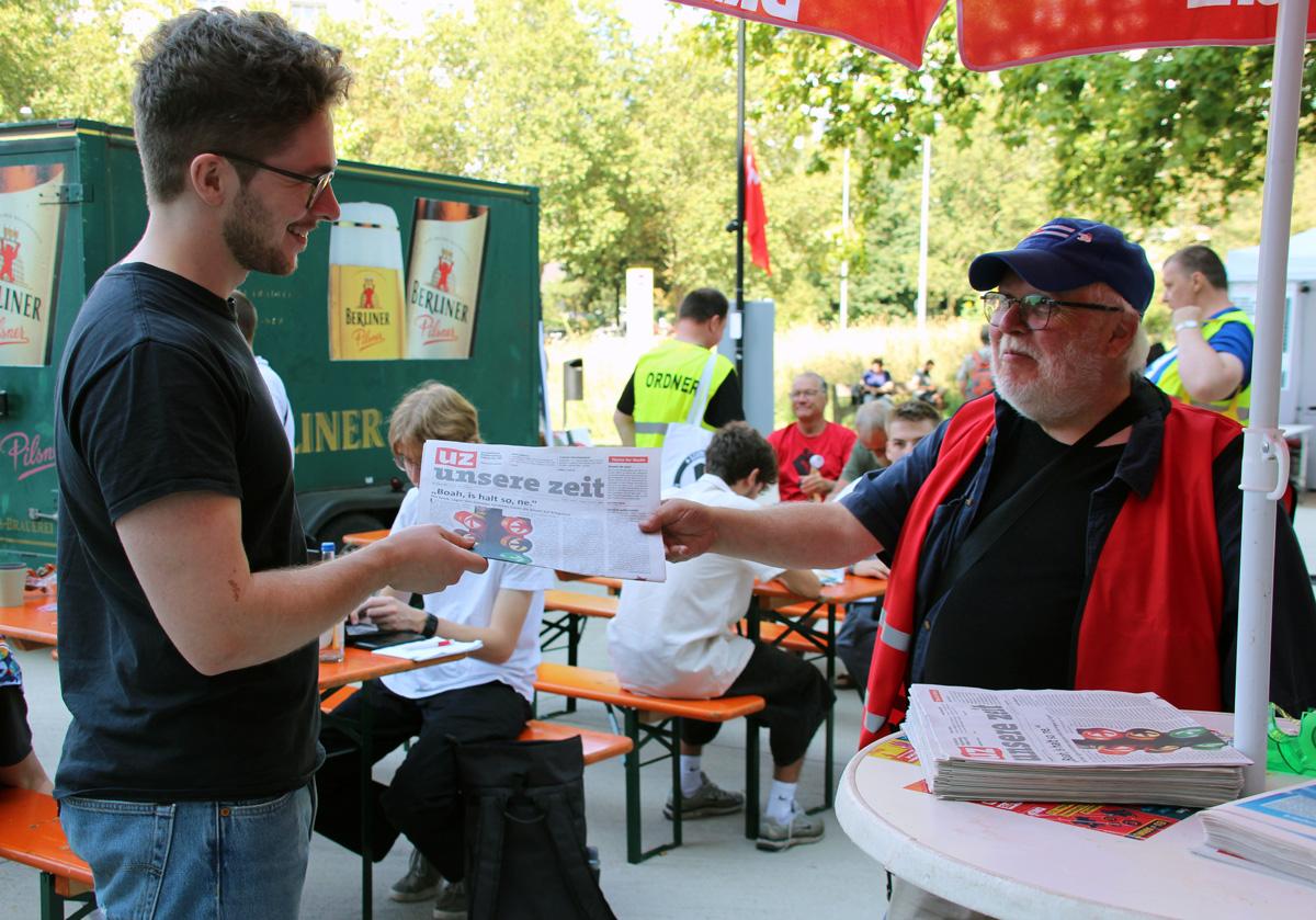 3115 Martina IMG 1708 41 1 - Endspurt! - DKP, SDAJ, UZ-Abo-Kampagne - Aktion