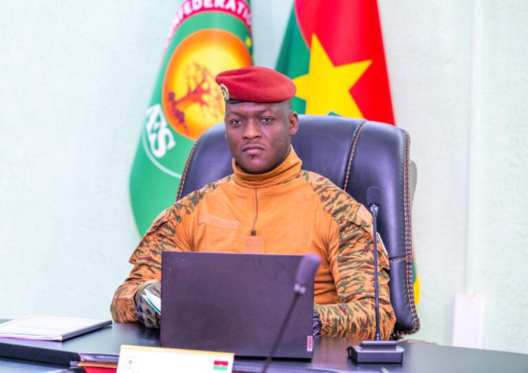 Selbst sind die Burkinabe - Ibrahim Traoré - Ibrahim Traoré Capitaine Ibrahim TRAORE web - Selbst sind die Burkinabe - Ibrahim Traoré - Ibrahim Traoré