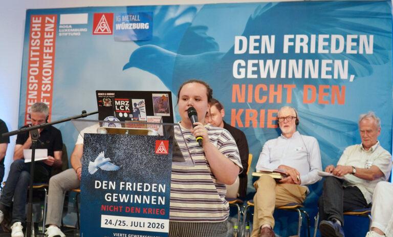 DSC02990 - „Die Kämpfe gehören zusammen“ - 4. Gewerkschaftskonferenz für den Frieden - 4. Gewerkschaftskonferenz für den Frieden