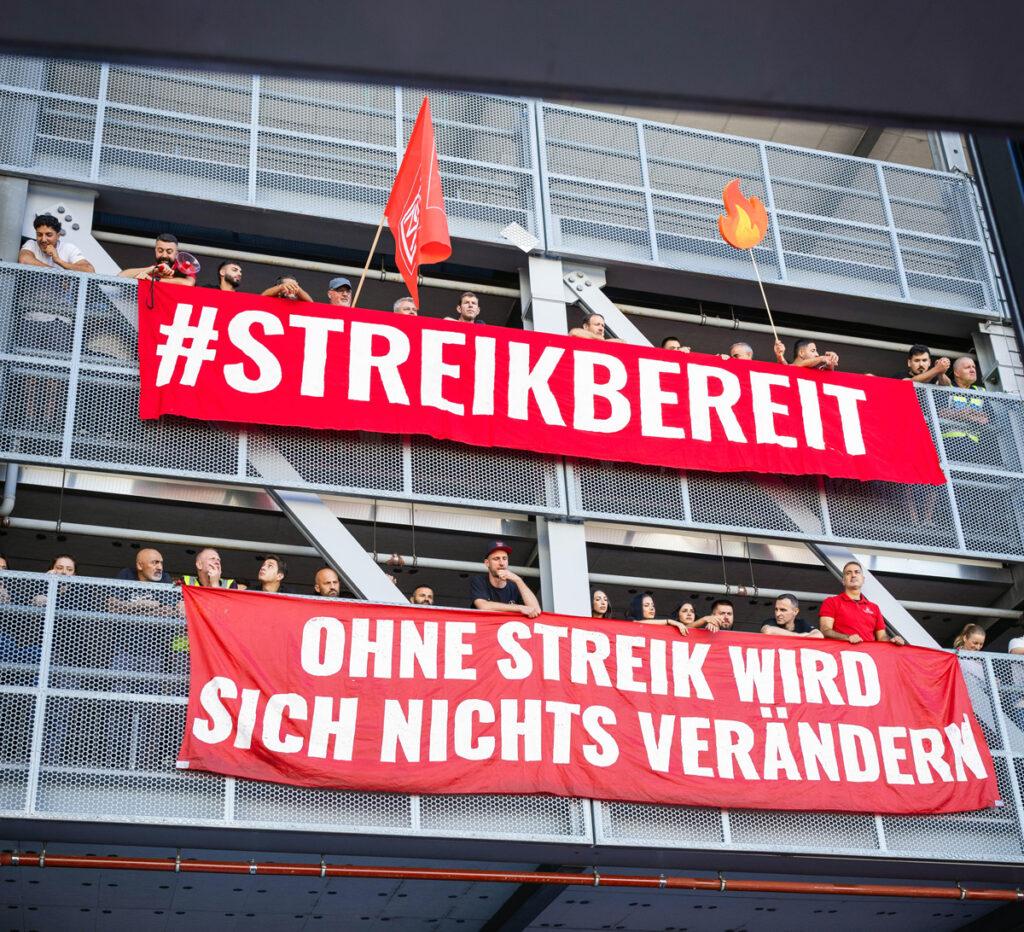 Anlaufen für einen Marathon - Audi, Deindustrialisierung, IG Metall, Neckarsulm, VW - Wirtschaft & Soziales 320302 AudiProtest - Anlaufen für einen Marathon - Audi, Deindustrialisierung, IG Metall, Neckarsulm, VW - Wirtschaft & Soziales