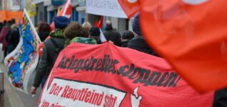 Eine Unterschrift, bitte!