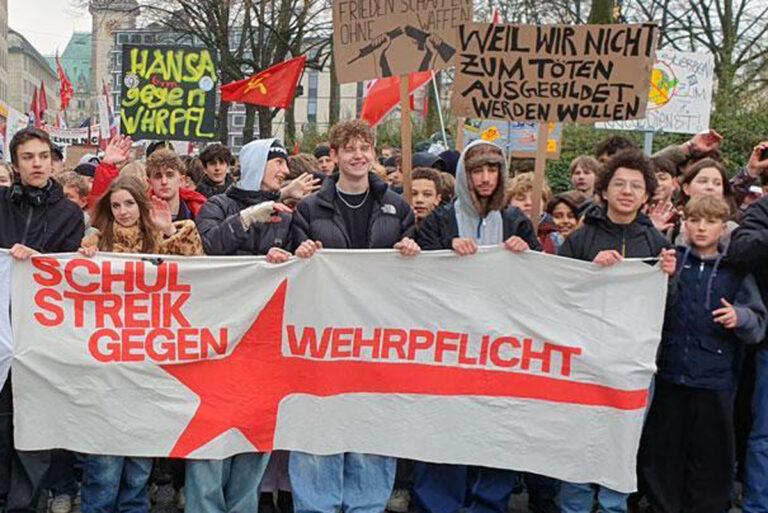 20251205 130728 1 - Von Aachen bis Zwickau - Boris Pistorius, Bundeswehrwerbung, Gewerkschaften gegen Aufrüstung und Krieg, Jugend gegen Wehrpflicht, Litauen, Schüler, Schulstreik gegen Wehrpflicht, Solidarität, Unterstützung - Blog