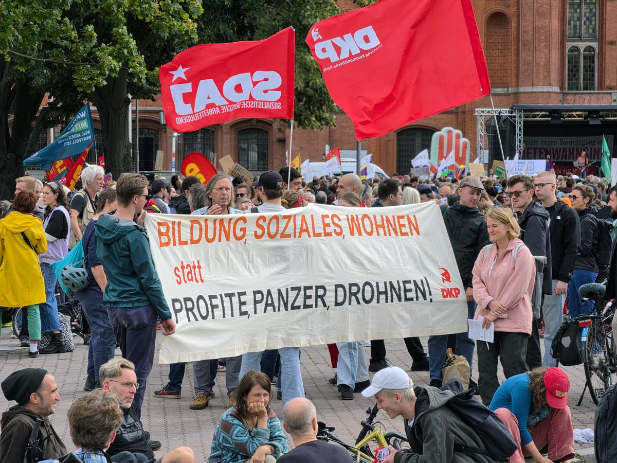 Vergesellschaften und bauen! - UZ vom 11. September 2026 - UZ vom 11. September 2026 370802 Wohnungspolitik Berlin - Vergesellschaften und bauen! - UZ vom 11. September 2026 - UZ vom 11. September 2026