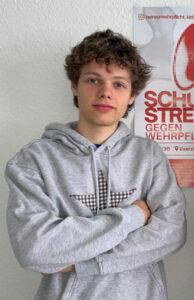 380501 250501 1024x768 1 - „Die Wehrpflicht kommt!“ - Jugend gegen Wehrpflicht, Musterung, Schleswig-Holstein, Schulstreik gegen Wehrpflicht, SDAJ - Politik