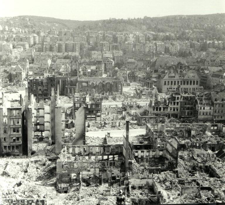 381301 Stuttgart destruction codingdavinci 9200 F 46000 - Wiederaufbau und Wirtschaftswunder - Jörg Lang - Jörg Lang