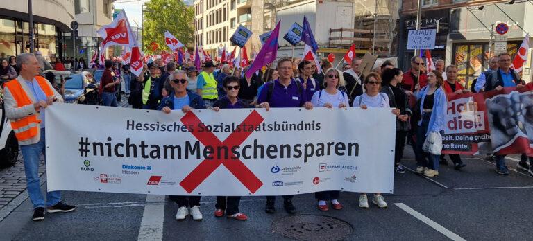 400201 Reformen - Nur ein Anfang - Wirtschaft & Soziales - Wirtschaft & Soziales