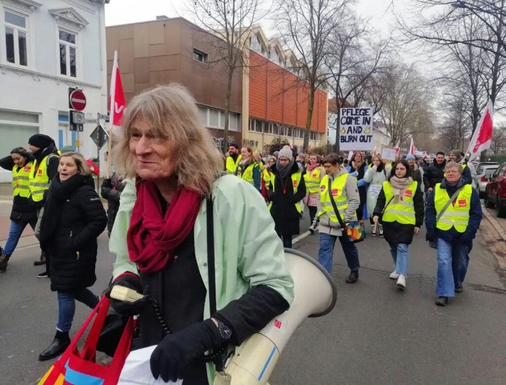 „Es war wichtiger, mich loszuwerden“ - Ariane Müller, Burkhard Garweg, Daniela Klette, Isolationshaft, Repression, Solidarität, Vechta, Volker Staub - Hintergrund 401201 Interview Arian - „Es war wichtiger, mich loszuwerden“ - Ariane Müller, Burkhard Garweg, Daniela Klette, Isolationshaft, Repression, Solidarität, Vechta, Volker Staub - Hintergrund