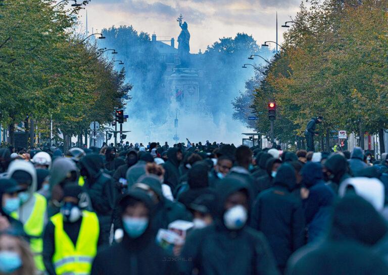 Panik in Paris - Streikwelle - Streikwelle 430101 - Panik in Paris - Streikwelle - Streikwelle
