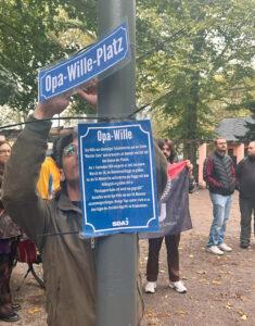 „Nie wieder“ heißt Nein zur Wehrpflicht - Albert Wille, Antifaschismus, Blutsonntag vom Nordmarkt, DKP Dortmund, Ernst Reberg, Kurt Piehl, Martha Gregarek, SDAJ Dortmund, Vera Moschke - Blog, Aktion IMG 8613 web - „Nie wieder“ heißt Nein zur Wehrpflicht - Albert Wille, Antifaschismus, Blutsonntag vom Nordmarkt, DKP Dortmund, Ernst Reberg, Kurt Piehl, Martha Gregarek, SDAJ Dortmund, Vera Moschke - Blog, Aktion