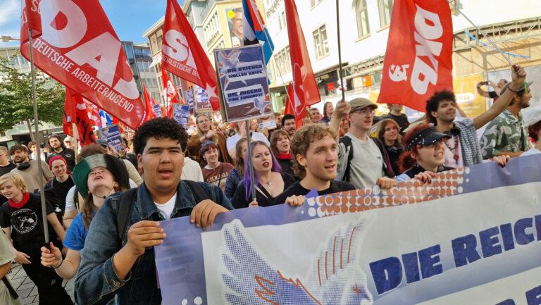 stuttgart 3.10. martina lennartz web - Außerparlamentarisch Kämpfen - Aktion - Aktion